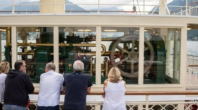 Lake Lucerne's five paddle steamers: engine rooms, timetables and first class