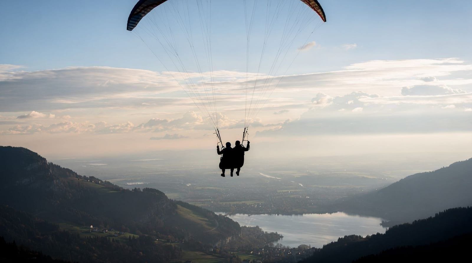 Paragliding bij Luzern: startplaatsen, prijzen en hoe het echt gaat