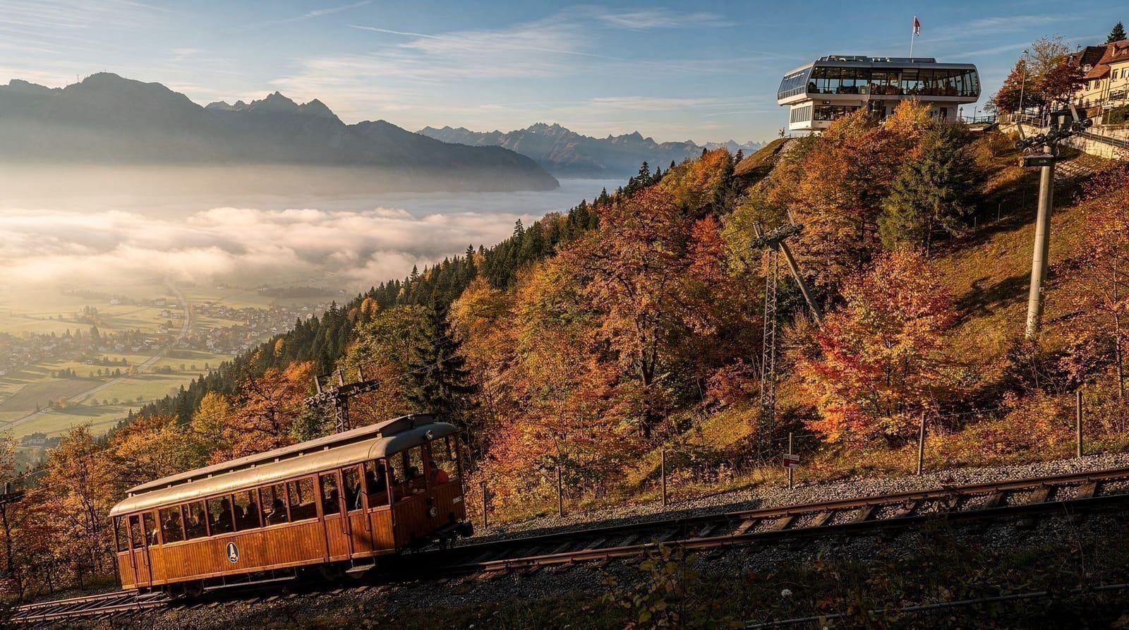 Stanserhorn-gids: kabelspoorweg, CabriO en de top